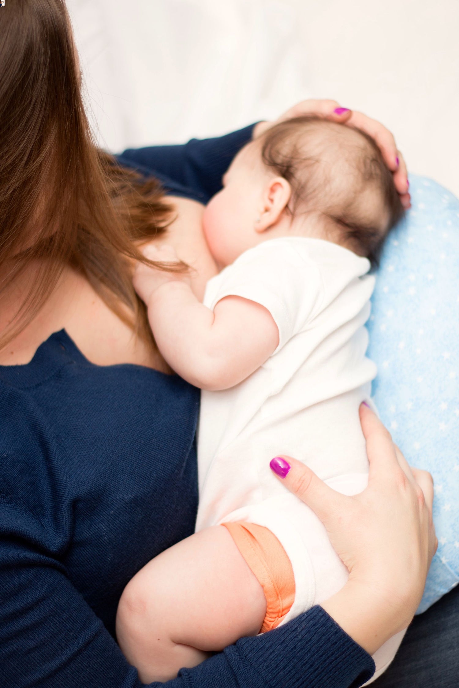 Supportive Nursing Pillow | littlebeam