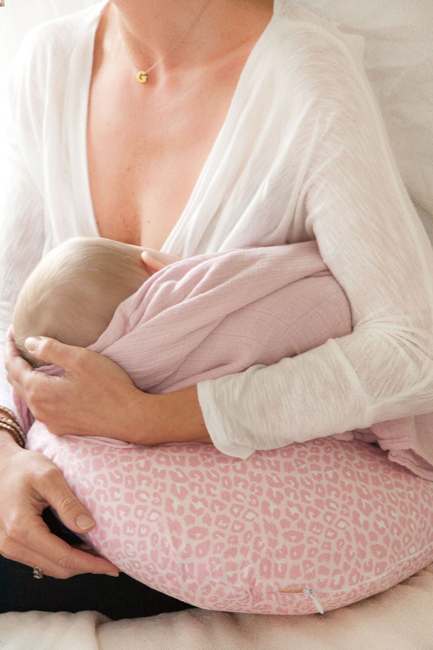 Nursing & Breastfeeding l Littlebeam Nursing Pillow